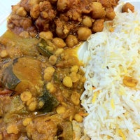 Foto tomada en Joy Curry &amp;amp; Tandoor Indian Restaurant  por Tony T. el 11/19/2012