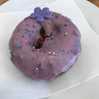 Foto tirada no(a) Gonutz with Donuts por Bkwm J. em 9/9/2019