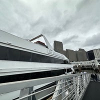 รูปภาพถ่ายที่ Hornblower Cruises &amp;amp; Events โดย Bkwm J. เมื่อ 6/23/2023