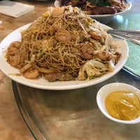 Photo taken at Yan Yan Seafood Restaurant by Bkwm J. on 1/20/2019