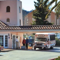 Foto tirada no(a) SFO El Rancho Inn, SureStay Collection by Best Western por Best Western Georgetown em 2/18/2014
