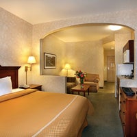3/11/2014 tarihinde The Prominence Hotel and Suitesziyaretçi tarafından The Prominence Hotel and Suites'de çekilen fotoğraf