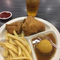 Photo taken at Arnold&#39;s Fried Chicken by CJ Jimmy on 9/20/2018
