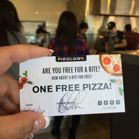 Photo taken at Pieology Pizzeria by Michelle R. on 4/16/2016