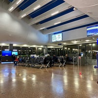 Photo taken at Gate 6 by Vavyorka on 1/12/2021