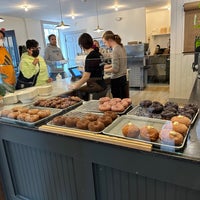 Photo taken at Rise Doughnuts by Ralph on 10/2/2022