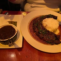 Das Foto wurde bei Yuca Bar &amp;amp; Restaurant von Eliza am 12/31/2022 aufgenommen