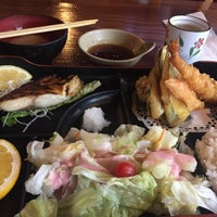 Photo taken at Sushi Hana by Jenny B. on 11/30/2016