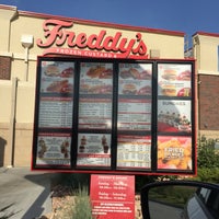 Photo taken at Freddy&amp;#39;s Frozen Custard &amp;amp; Steakburgers by iDakota on 6/21/2016