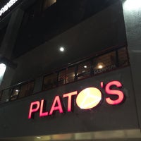 Photo prise au Plato&amp;#39;s Closet par iDakota le1/31/2016