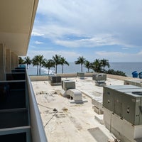 รูปภาพถ่ายที่ Ocean Sky Hotel &amp;amp; Resort โดย Ryan S. เมื่อ 5/26/2023