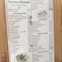 Photo taken at Kedai Nyonya Rumah by DevRynz on 5/30/2021