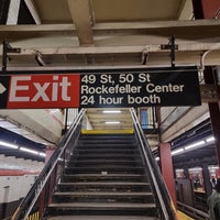 Photo taken at MTA Subway - 47th-50th St/Rockefeller Center (B/D/F/M) by thomas c. on 4/26/2023