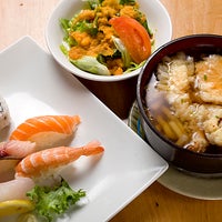 8/10/2014 tarihinde Ariyoshi Japanese Restaurantziyaretçi tarafından Ariyoshi Japanese Restaurant'de çekilen fotoğraf