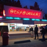 Photo taken at Mark&amp;#39;s In &amp;amp; Out by Doug M. on 7/3/2019