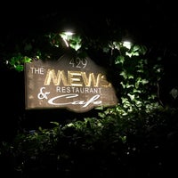 รูปภาพถ่ายที่ Mews Restaurant &amp;amp; Cafe โดย Sasha เมื่อ 9/2/2018