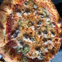 Снимок сделан в Gioia Pizzeria пользователем Shirley L. 5/6/2018