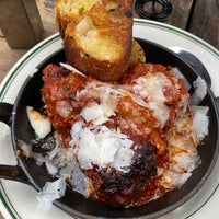 Photo taken at Pizzeria Delfina by Shirley L. on 6/23/2022