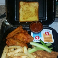 Photo taken at Zaxby&amp;#39;s Chicken Fingers &amp;amp; Buffalo Wings by Jimmy S. on 8/11/2017
