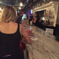 7/31/2016 tarihinde Barbara Derecktor D.ziyaretçi tarafından Parlor Bar &amp;amp; Kitchen'de çekilen fotoğraf