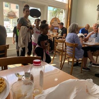 รูปภาพถ่ายที่ Sunrise City Cafe โดย Barbara Derecktor D. เมื่อ 9/14/2019
