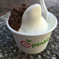 Photo taken at Pinkberry by Veronica S. on 9/12/2016