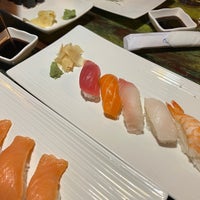 Photo taken at Sushi Yoshi by Max S. on 10/11/2022