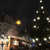 Photo taken at Advent auf dem Neumarkt by Frank H. on 12/21/2018