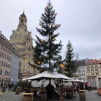 Photo taken at Advent auf dem Neumarkt by Frank H. on 12/24/2022