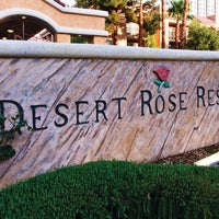 Foto tomada en Desert Rose Resort  por Desert Rose Resort el 1/1/2016