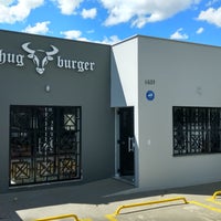 Foto tirada no(a) Thug Burger | Qual o tamanho da sua fome? por thug b. em 12/5/2016
