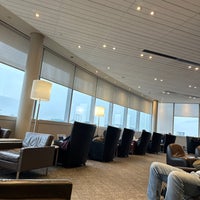Photo taken at Maple Leaf Lounge (Domestic) by Tim on 4/27/2024