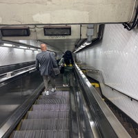 Photo taken at MTA Subway - Lexington Ave/53rd St (E/M/6) by David H. on 9/16/2023