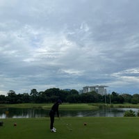 Photo taken at Marina Bay Golf Course by Julie P. on 1/3/2022