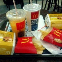 Photo taken at McDonald&amp;#39;s by Bruno R. on 10/1/2012