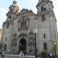 รูปภาพถ่ายที่ Iglesia Matriz Virgen Milagrosa โดย Andres B. เมื่อ 2/4/2018