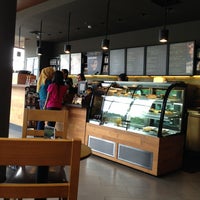 Photo taken at Starbucks by Basnugh B. on 3/24/2013