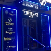 1/17/2020 tarihinde boss&amp;amp;smartziyaretçi tarafından Tesla Cyber Pub'de çekilen fotoğraf