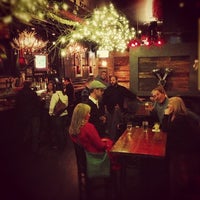 12/2/2012 tarihinde Ben S.ziyaretçi tarafından Faith &amp;amp; Whiskey'de çekilen fotoğraf