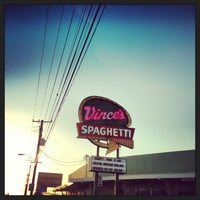 Foto tirada no(a) Vince&amp;#39;s Spaghetti por Penny P. em 3/10/2013