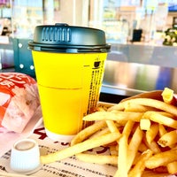 Photo taken at McDonald&amp;#39;s by 桃 千. on 3/14/2022