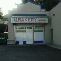 Photo taken at Q Bakery by .::¦BigBodyBenz¦::. on 9/1/2011