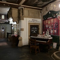 รูปภาพถ่ายที่ Bratislava Flagship Restaurant โดย Lucy S. เมื่อ 12/11/2023