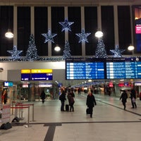 Photo taken at Düsseldorf Hauptbahnhof by Guido on 12/22/2014