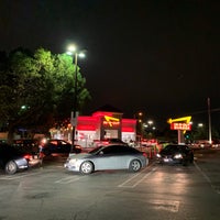 Photo taken at In-N-Out Burger by Saeed on 12/16/2022