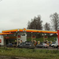 Das Foto wurde bei Shell von Svetlanа A. am 11/5/2012 aufgenommen