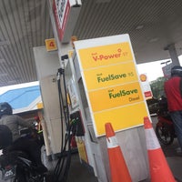 Foto scattata a Shell @ Jalan Kluang da pâpõ mūmüñ il 4/9/2018