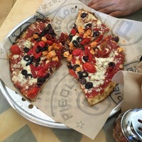 Photo taken at Pieology Pizzeria by Adonia T. on 8/15/2016