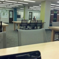 Photo taken at UW Health Sciences Library by Huey Y. on 9/26/2012