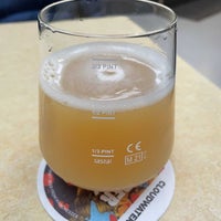 Photo taken at Unit 9 Cloudwater Taproom by Chuck C. on 12/31/2022